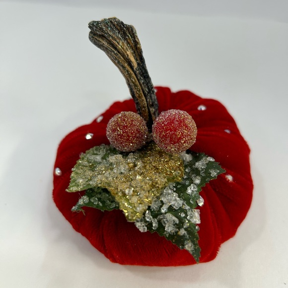 “Christmas Cheer” Velvet Pumpkin Home Decor - Picture 4 of 8